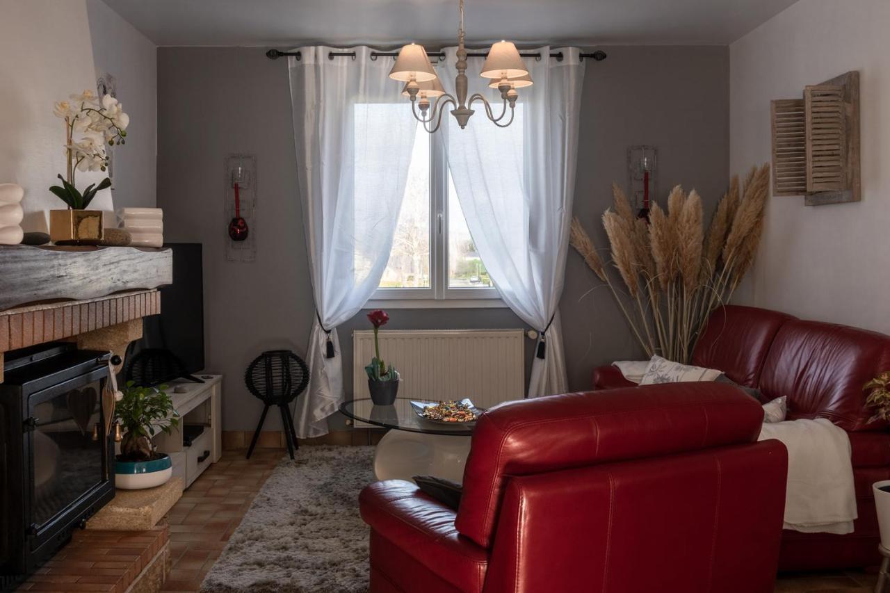 Chambres D Hotes Les Papillons Évron Zewnętrze zdjęcie